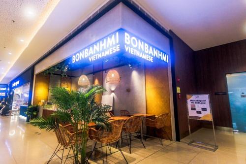 Suite Escape Luxe 1BR Makati condo Getaway Gym Swim Swim 2946 Fast MB