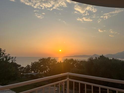 Sunset Residence