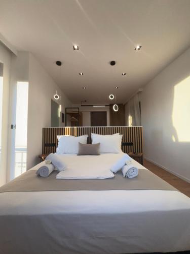 Ampoulos Rooms & Apartments