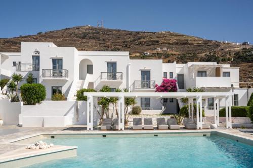 Mr & Mrs White Tinos