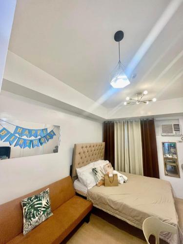 Frabeca Staycation at Mplace Condo QC