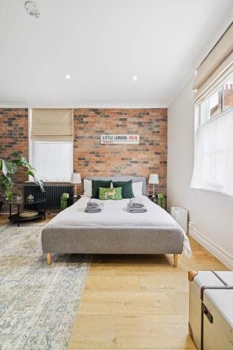 City Centre Entire Studio Apartment- Self check in