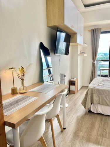 The Median Condo Near Cebu IT Park with FREE Pool