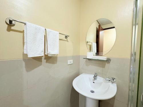 Makati Beacon Studio Suite