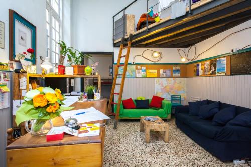 Ostellin Genova Hostel