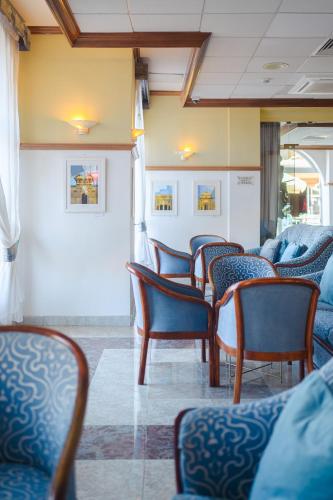 Gillieru Harbour Hotel