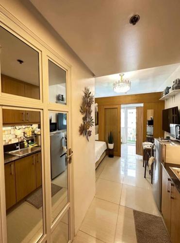 Luxury staycation at prime location Mall of Asia Shell Residences Pasay Tower C