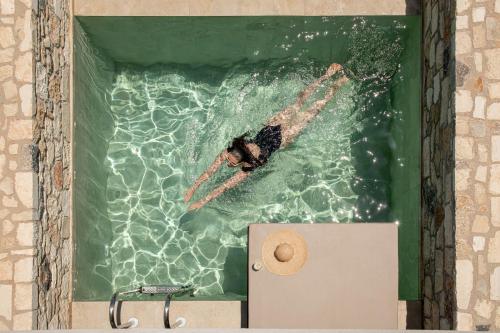 Elea Suites & Residences