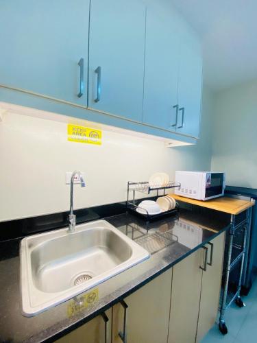 42 Chic City Escape for Three