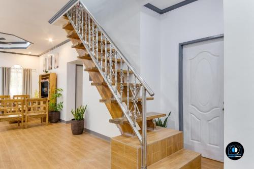 JudyandRobert RentalHouse