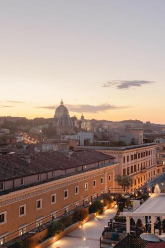 Navona Queen