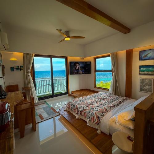 Aqua Horizon Panglao-Seaview Skyline Condo