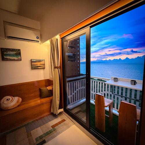 Aqua Horizon Panglao-Seaview Skyline Condo