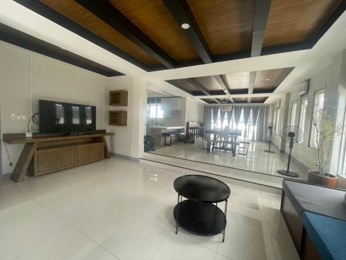 Cabin on the Hills Antipolo