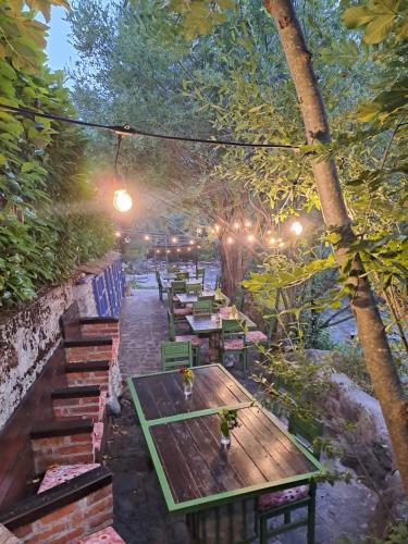 Rooms & Apartments Mirovic