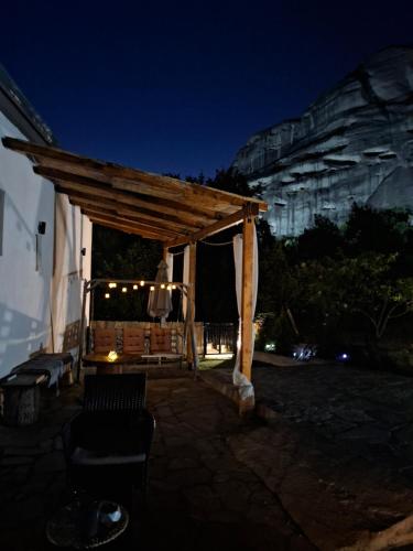 Paradise of Meteora A