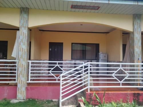 Tropical Garden Apartment