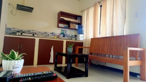 Tropical Garden Apartment