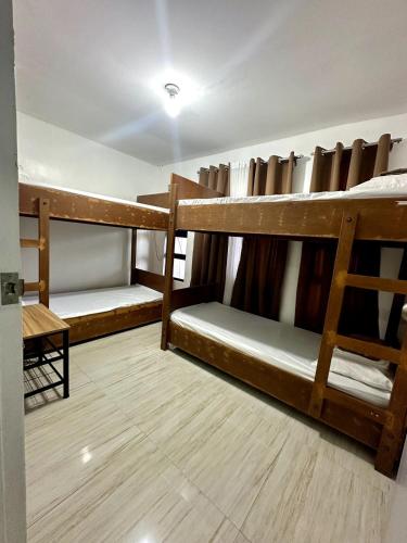 Scarlett Rae Bungalow house with Lake View