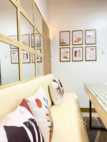 Aesthetic Cozy Stay with PS4, Netflix Coffee Nook - Elena Suites Staycation