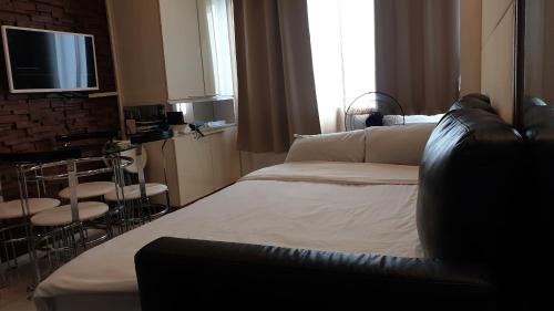 Condodorm Berkeley Katipunan Ave Quezon City