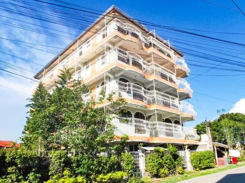 Cenco Suites