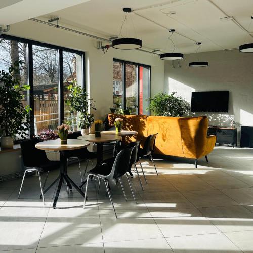 YouthMents - Student Hotel