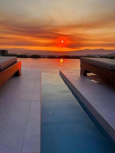 Sunset Hill Suites
