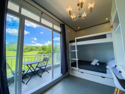 Ronina's Sipocot Hotel