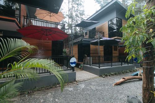 RedDoorz @ Dolce Cabanas Beach Resort