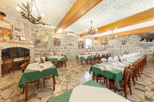 Gostisce Pod Slavnikom