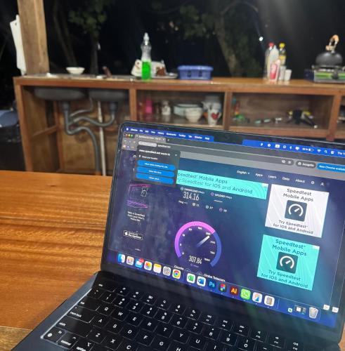 Sunset Surf Hostel Siargao