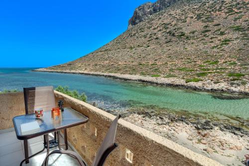 Little Bay Apartments