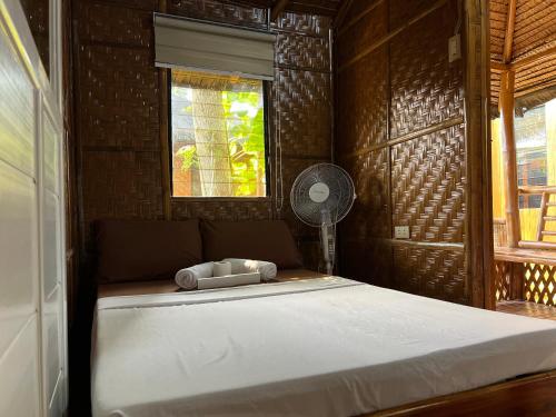 L Cafe Restobar & Lyn's Guest House