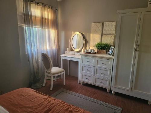 Cozy Complete 2-Storey Townhouse - Dauis Panglao