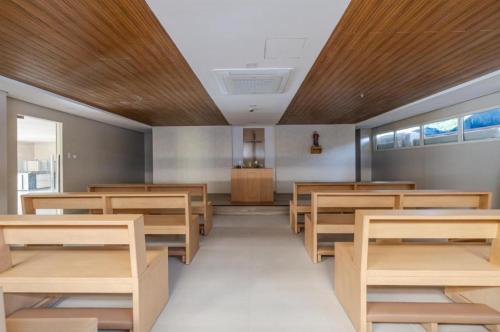 TJs Oasis at Mesavirre Garden Residences