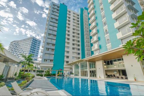 TJs Oasis at Mesavirre Garden Residences