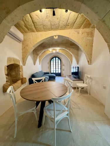 Cornucopia Hotel