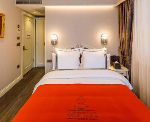 Amiral Palace Hotel