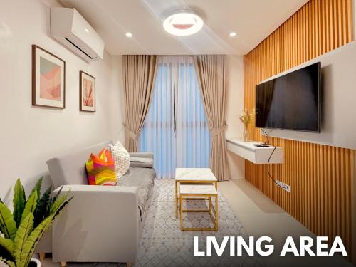 Debbie's Modern 1 BR Condo Unit