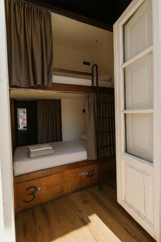 Black Swan Hostel Sevilla