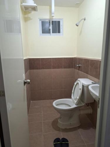 Queen's Place Arezzo Davao