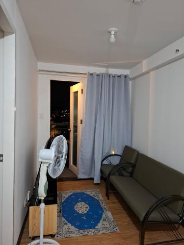 Queen's Place Arezzo Davao