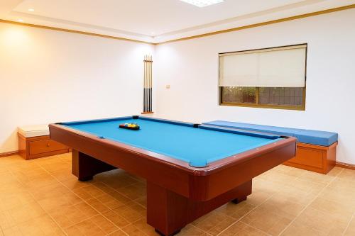 Lovely Villa in Tagaytay with Swimming Pool & Billiards up to 25pax
