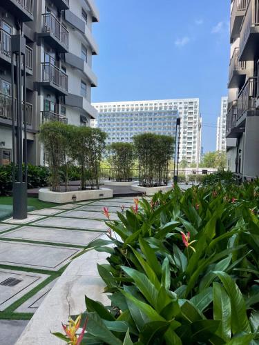 Modern 1BR Stay near Solaire, Okada, near Airport