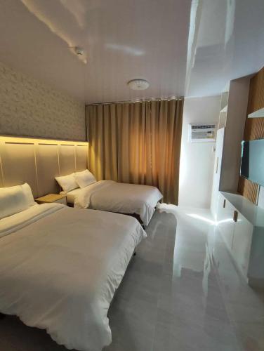 Maribert Studio Unit with free parking