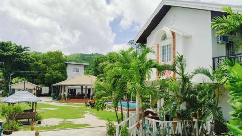 Beachfront Mansion and Seascape Villas Calatagan with Outdoor Pool