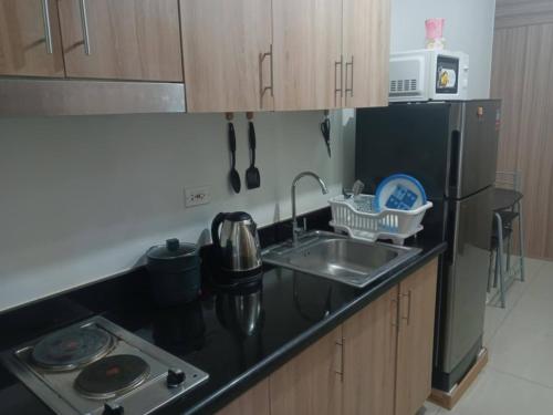 Peaceful Pasay Getaway - Private Studio with Pool