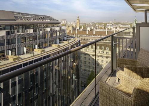 Park Plaza County Hall