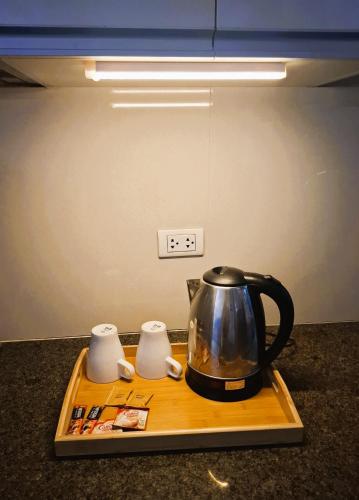 Restful Layover Condo Across NAIA3